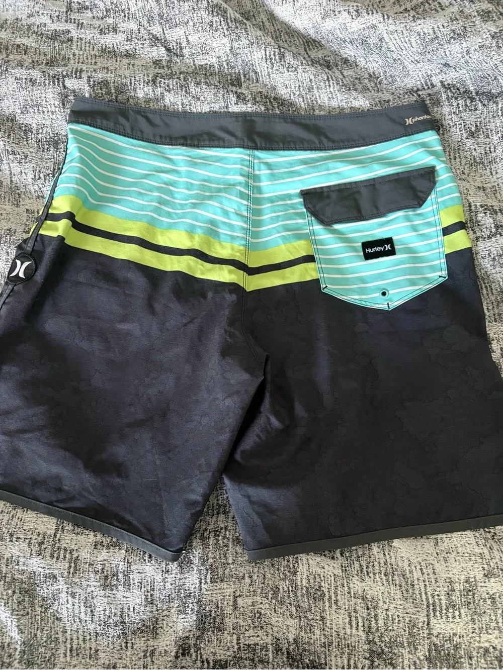 Hurley men’s swim