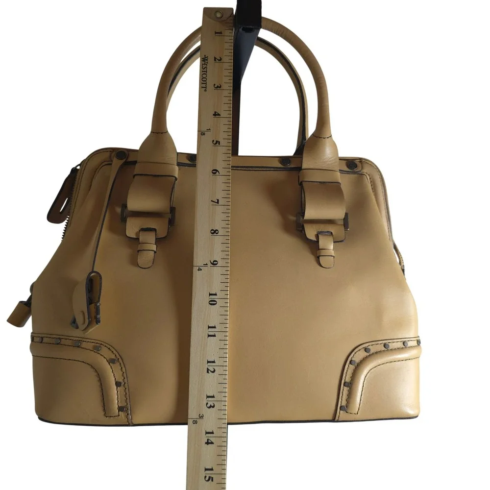 Chloe timeless doctor