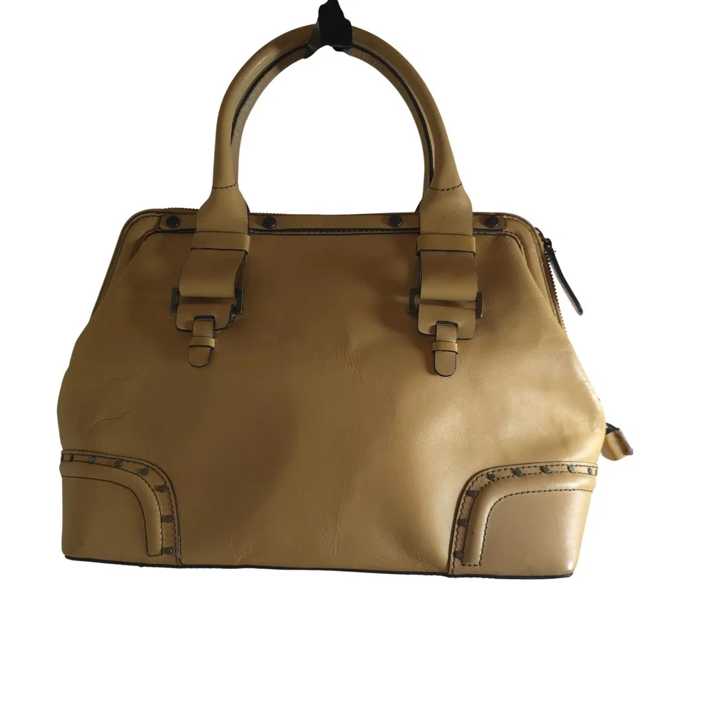 Chloe timeless doctor