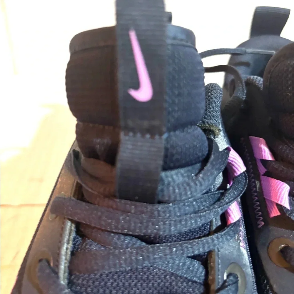 Nike sneakers omni