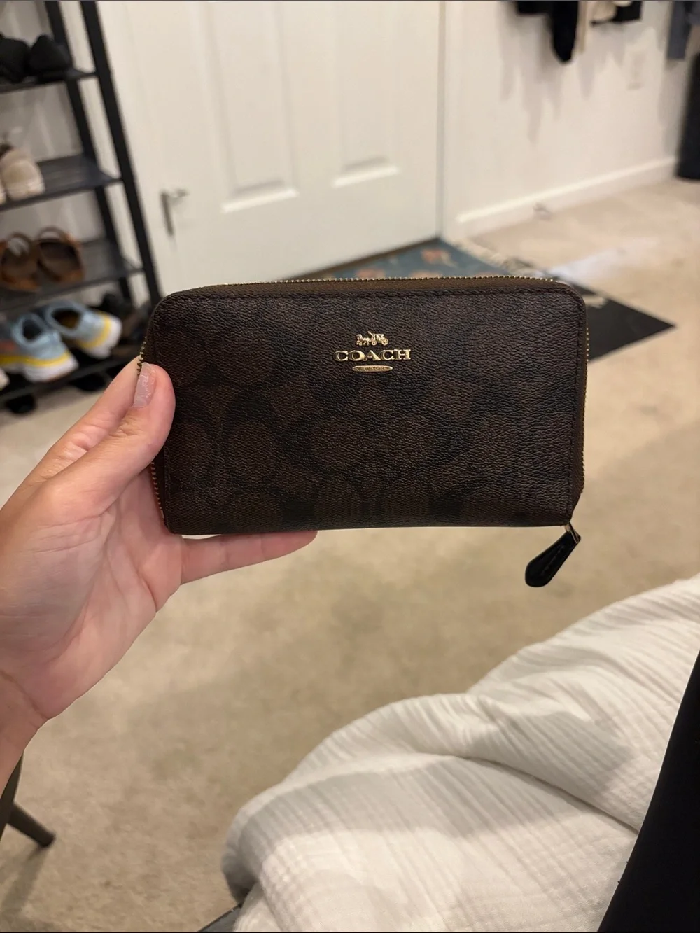 Coach classic zip