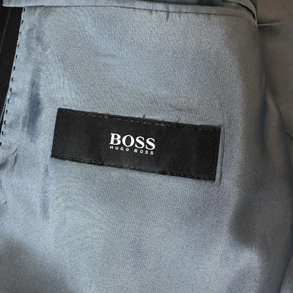 Hugo‎ Boss Rossellini Cinemau Wool Jacket Sport Coat Men's 44L Black  Pinstripe