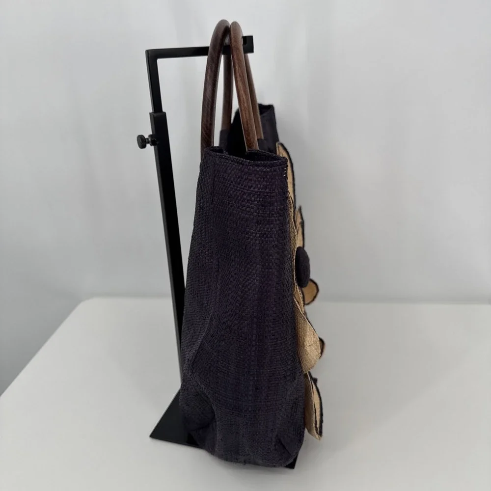 Mar Y Sol Guadalupe Straw & Blue Flower Raffia Tote w/Wood Handle I5
