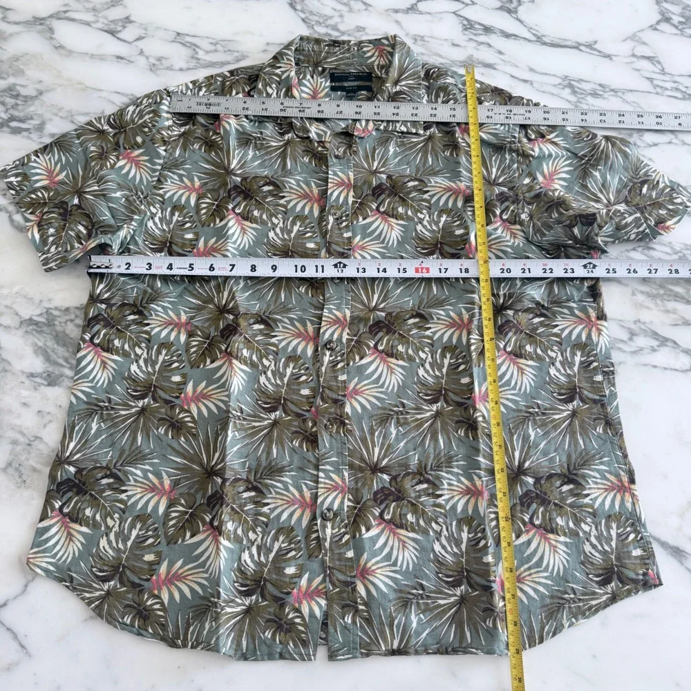 Banana Republic shoulders aesthetic natural