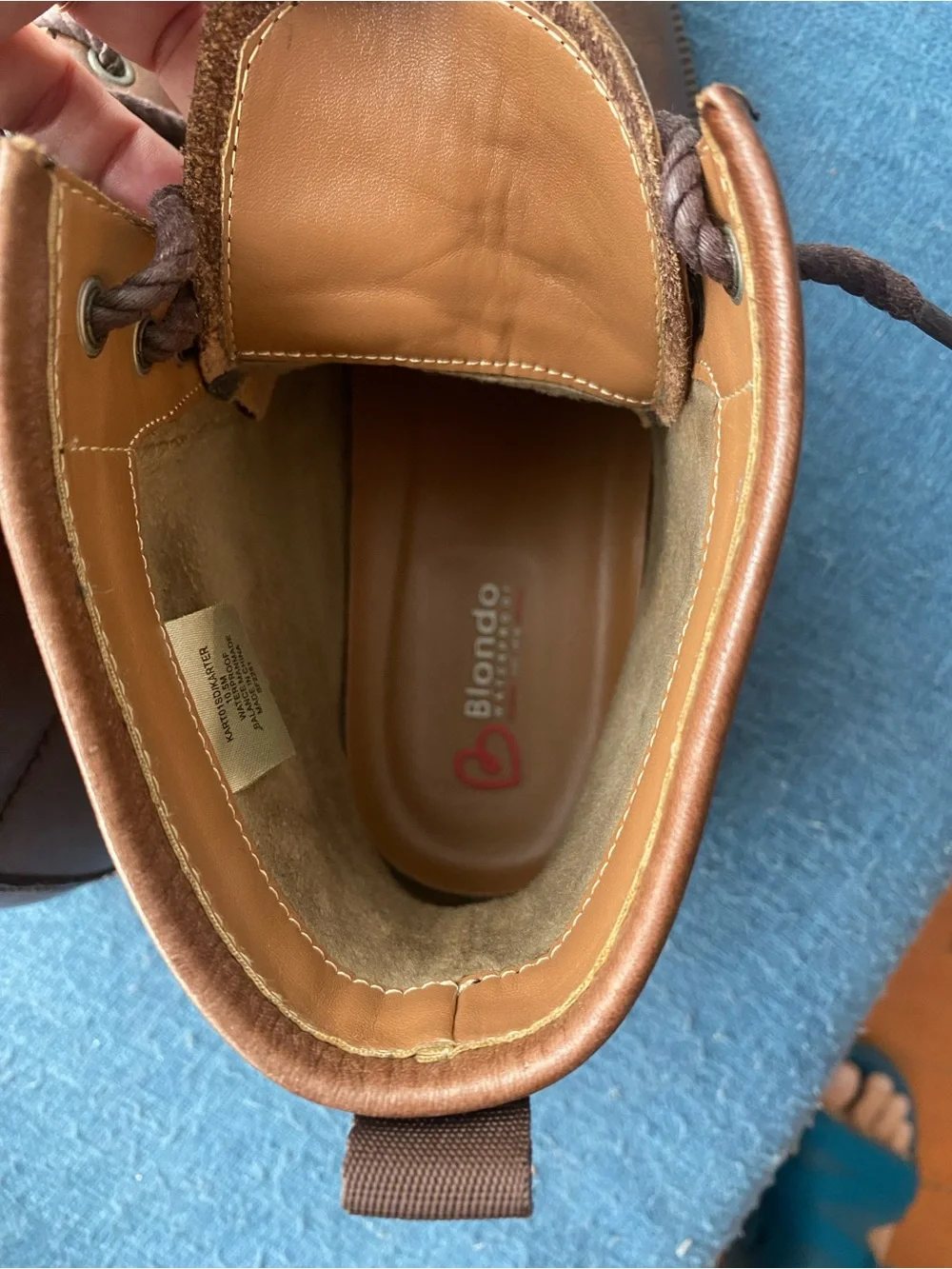 Blondo premium leather