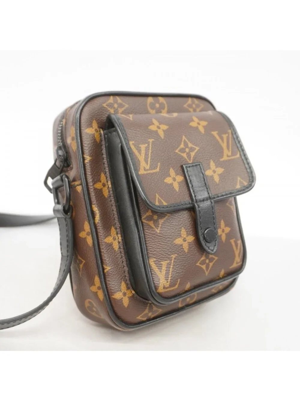 Louis Vuitton this authentic