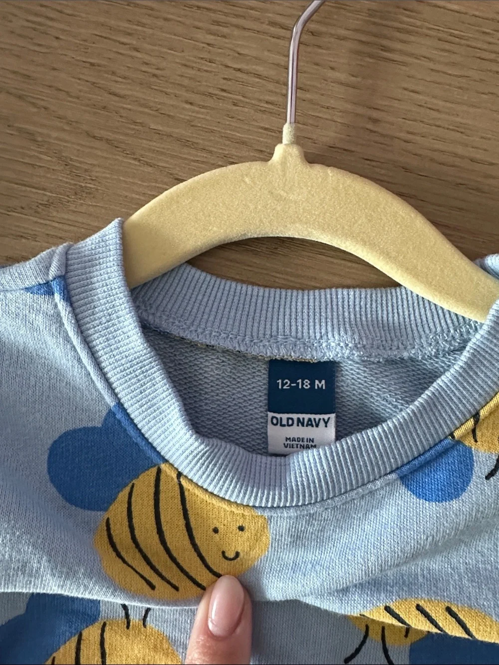 Old Navy bee all
