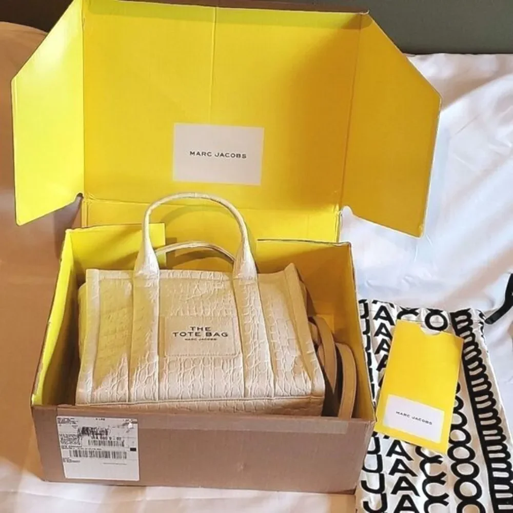 MARC JACOB Small,BRAND NEW! Tote, Croc Print Patent Leather. NWT!