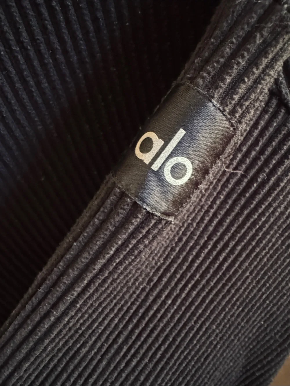 ALO Yoga cropped ribbed