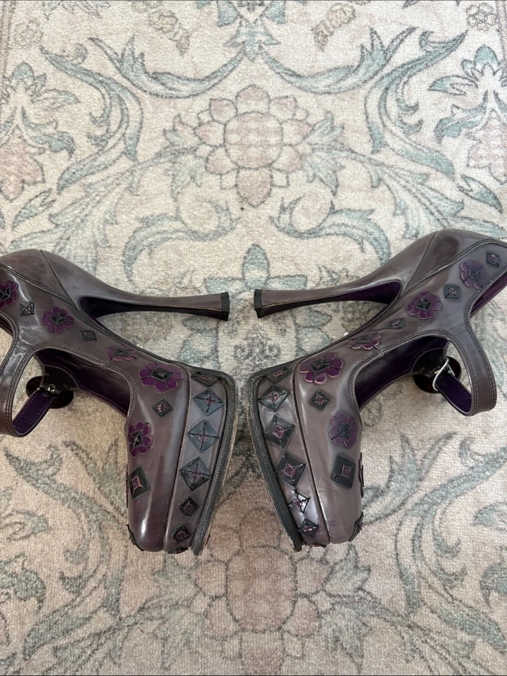 Prada light scuff