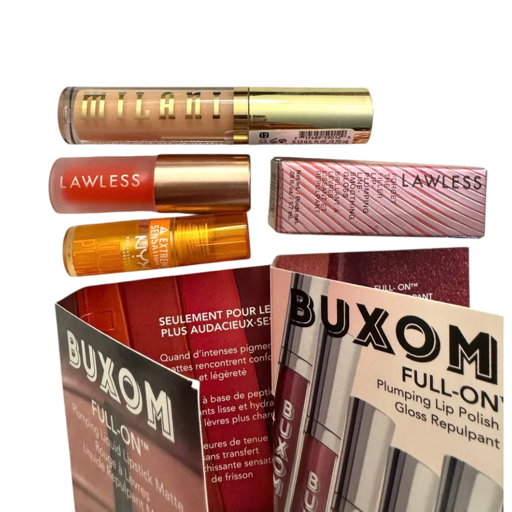 Buxom lip plumping