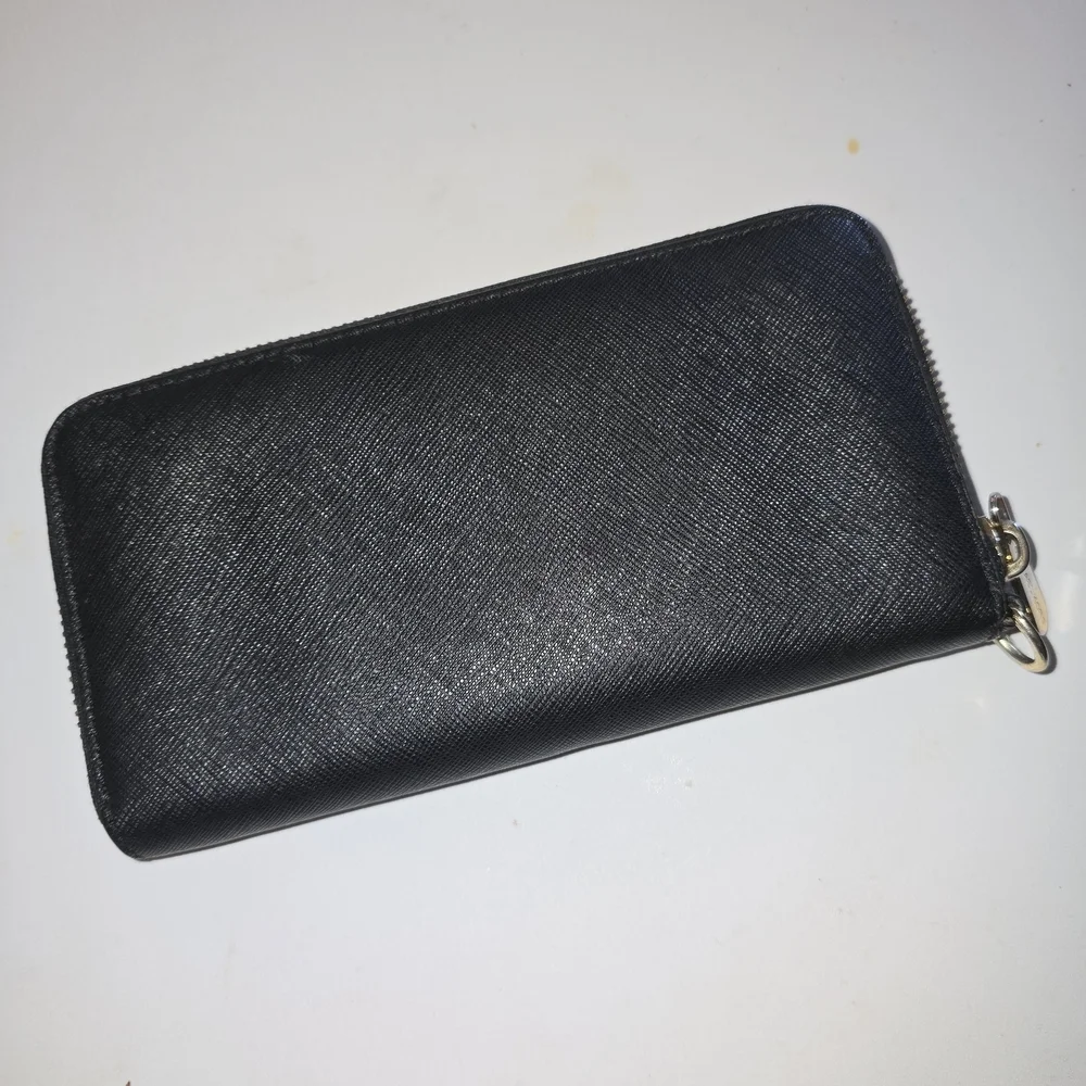 Michael Kors its slots essentials