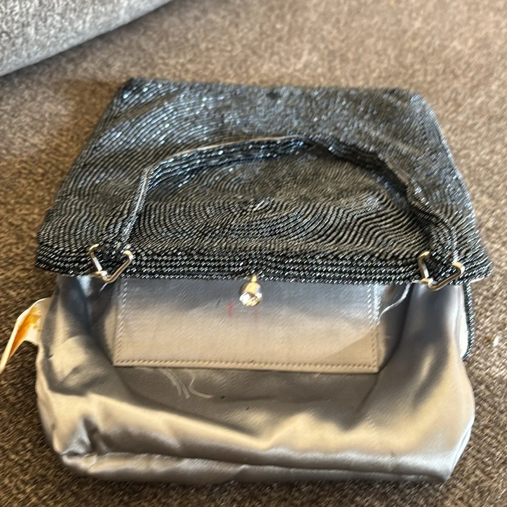 Debbie elegant black
