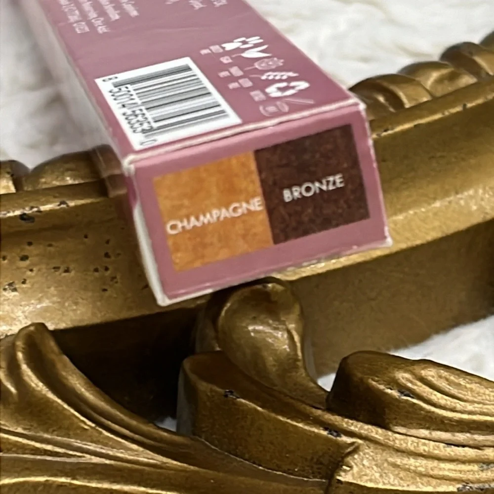 New Chella Dual Ended Liquid Eyeliner Shade Bronze and Champagne