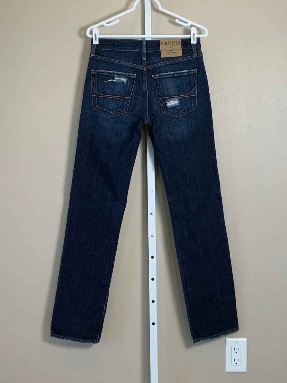 Hollister 100% placed