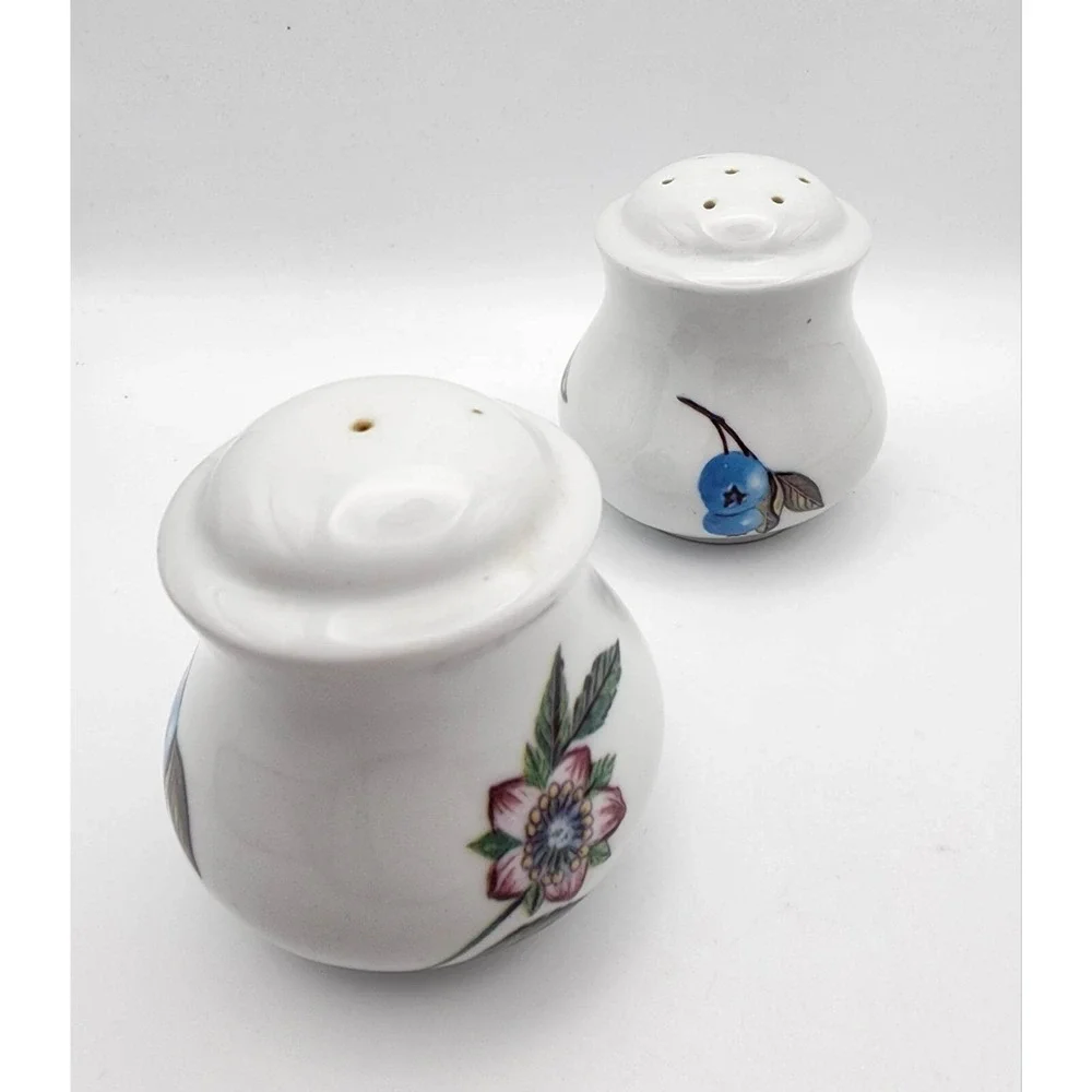 The Unbranded Brand vintage ceramic