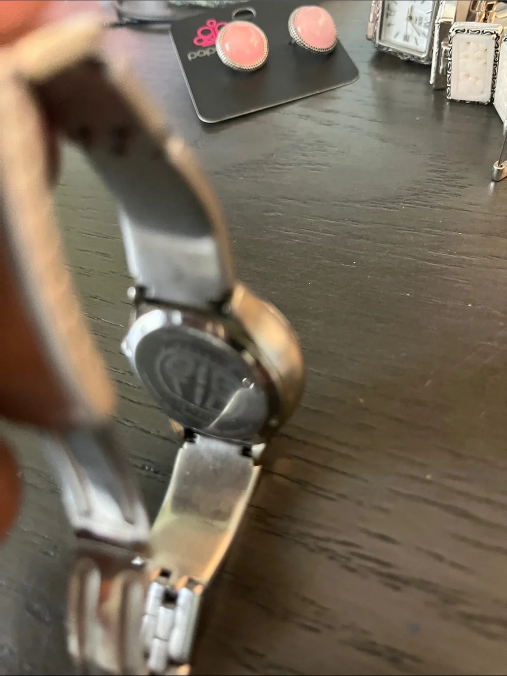 Fossil classic analog