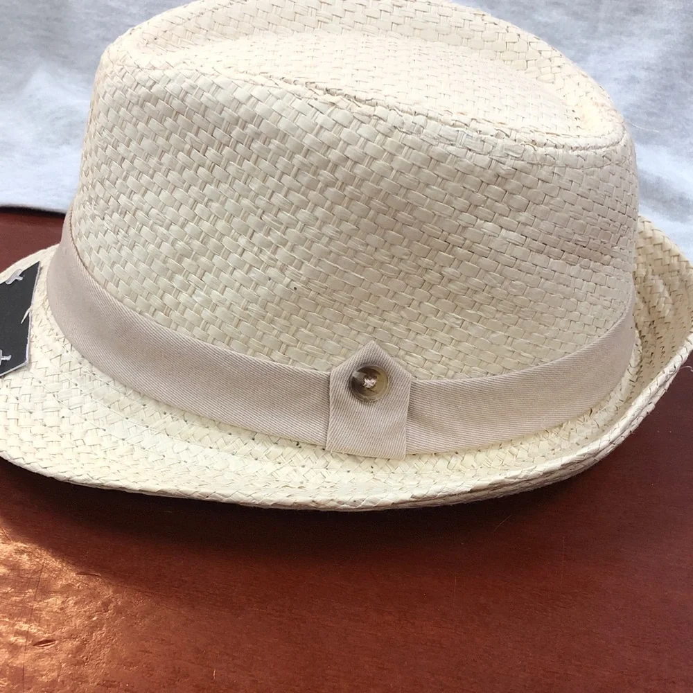 Perry Ellis set perry