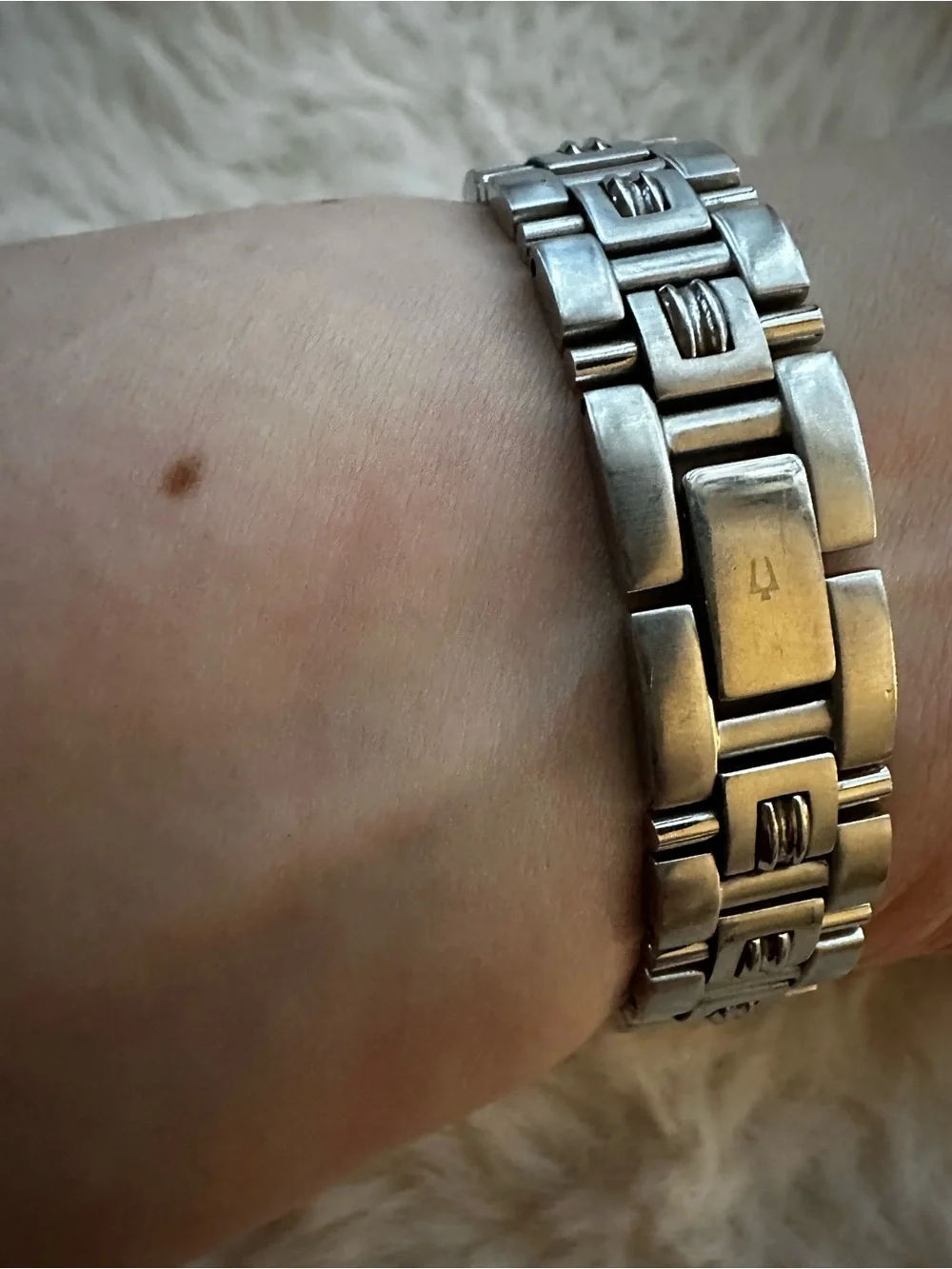 Bulova slim women