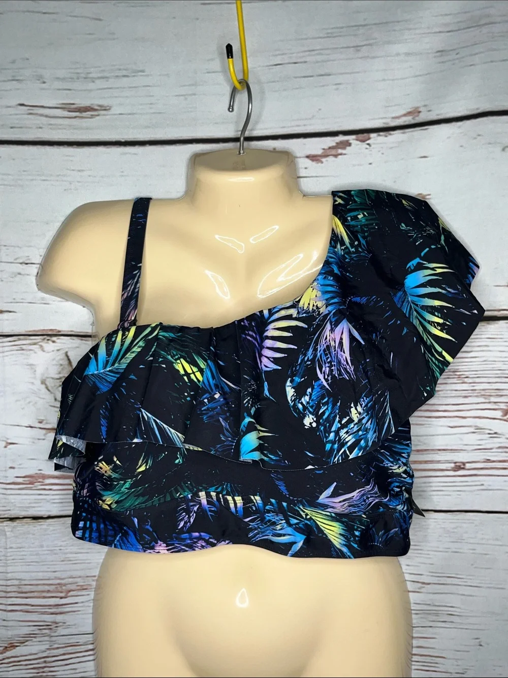 Torrid NWT Size 2 Black - Palm Leaf One Shoulder Ruffle Bathing Suit Bikini Top