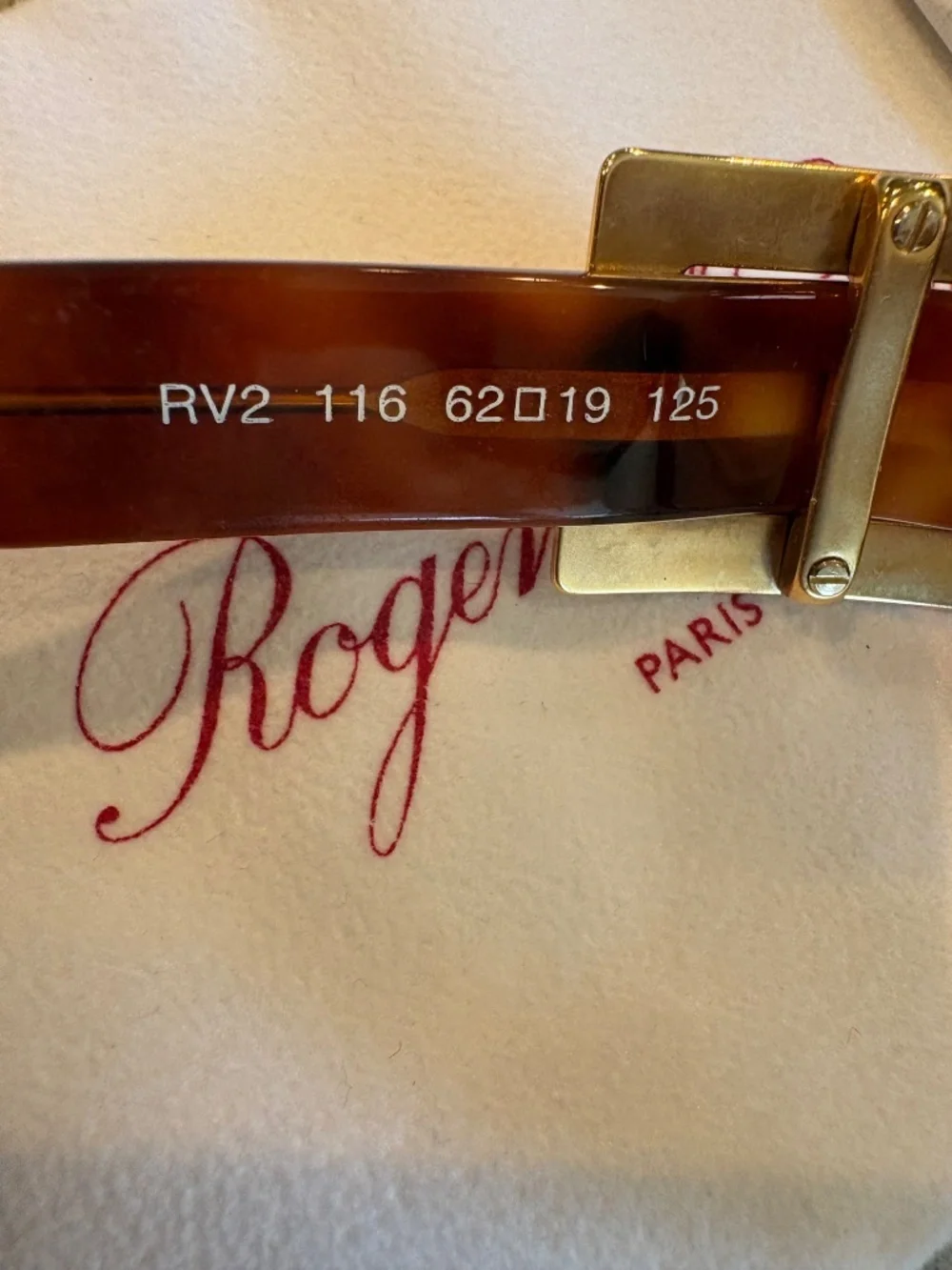 Roger Vivier oversized 62