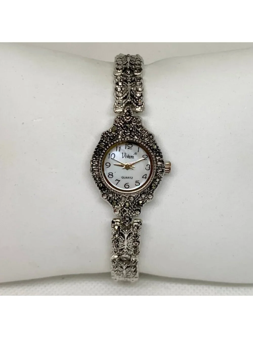 Vintage Vivani Women’s Marcasite watch 20mm quartz analog mop dial running