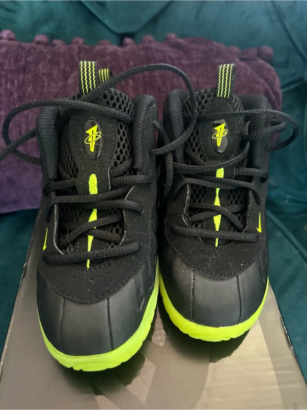 Foamposits lil’ posits Kids Black and Neon Green Athletic Shoes