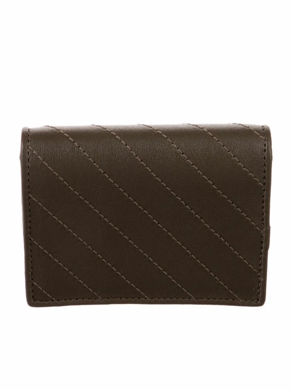 Gucci •	gucci compact