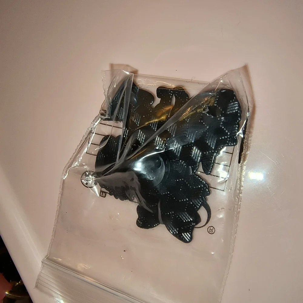 Disney showcases detailing pin