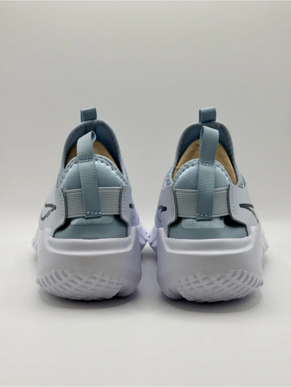 Nike easy slip