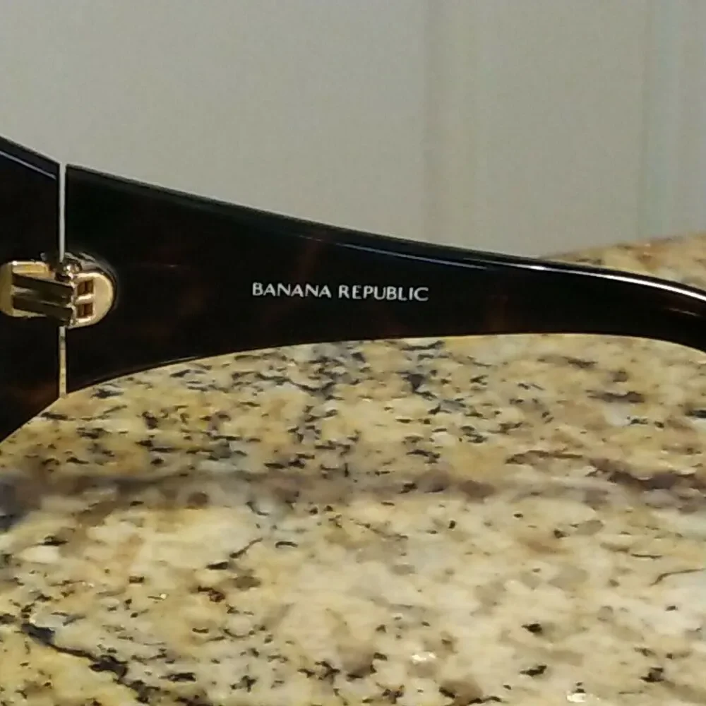 Banana Republic pre tameyeglasses2