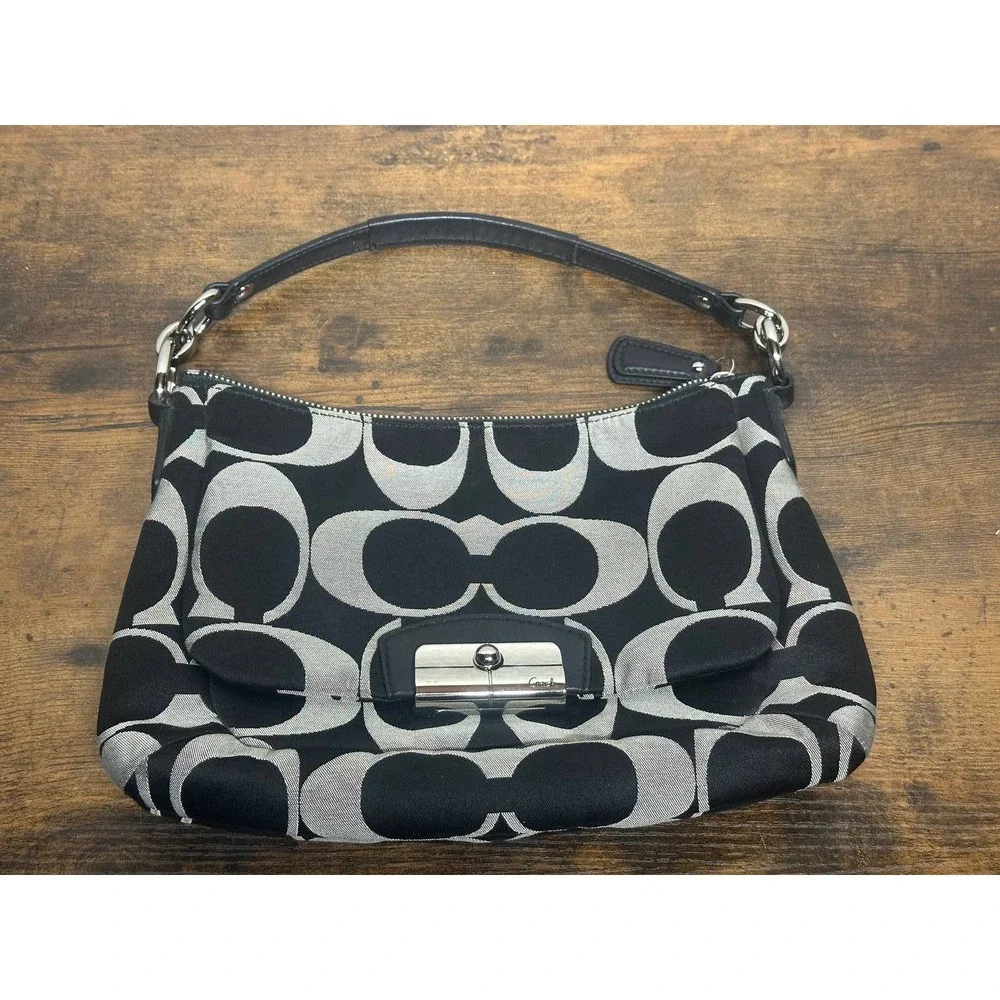 Coach Signature C Taylor Hobo Bag Black Grey Jacquard F22302 - 031 (25)