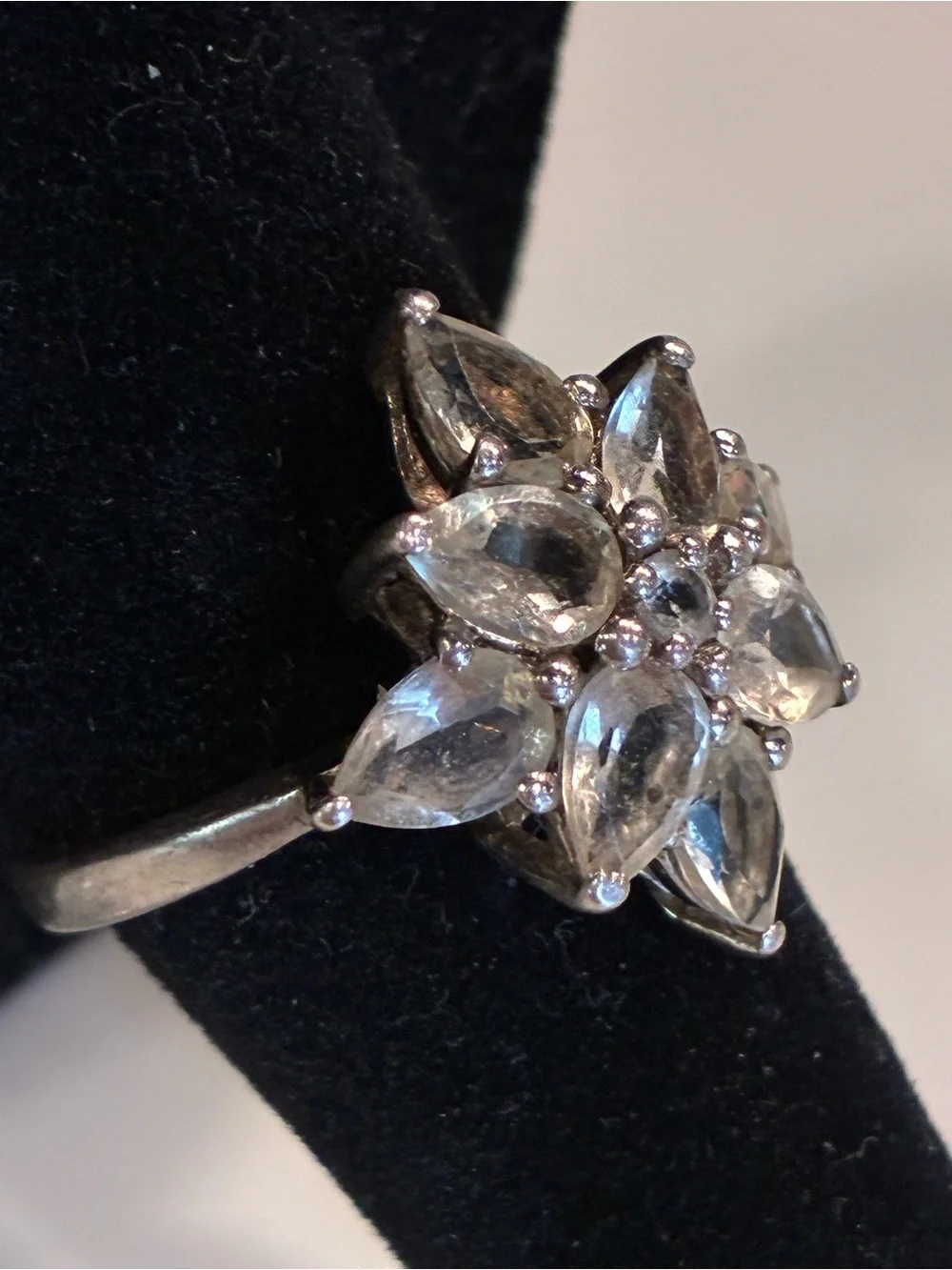 925 Sterling Silver Cluster Ring Size 7  - Women