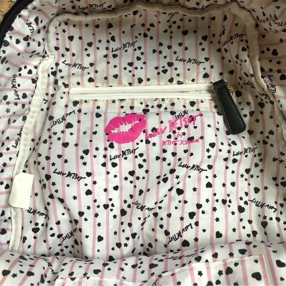 Betsey Johnson good pre