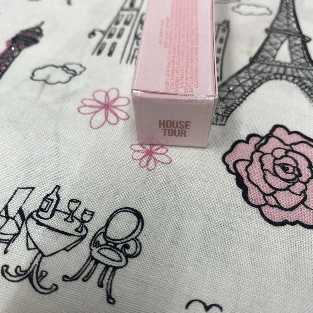 Jeffree Star gloss sold