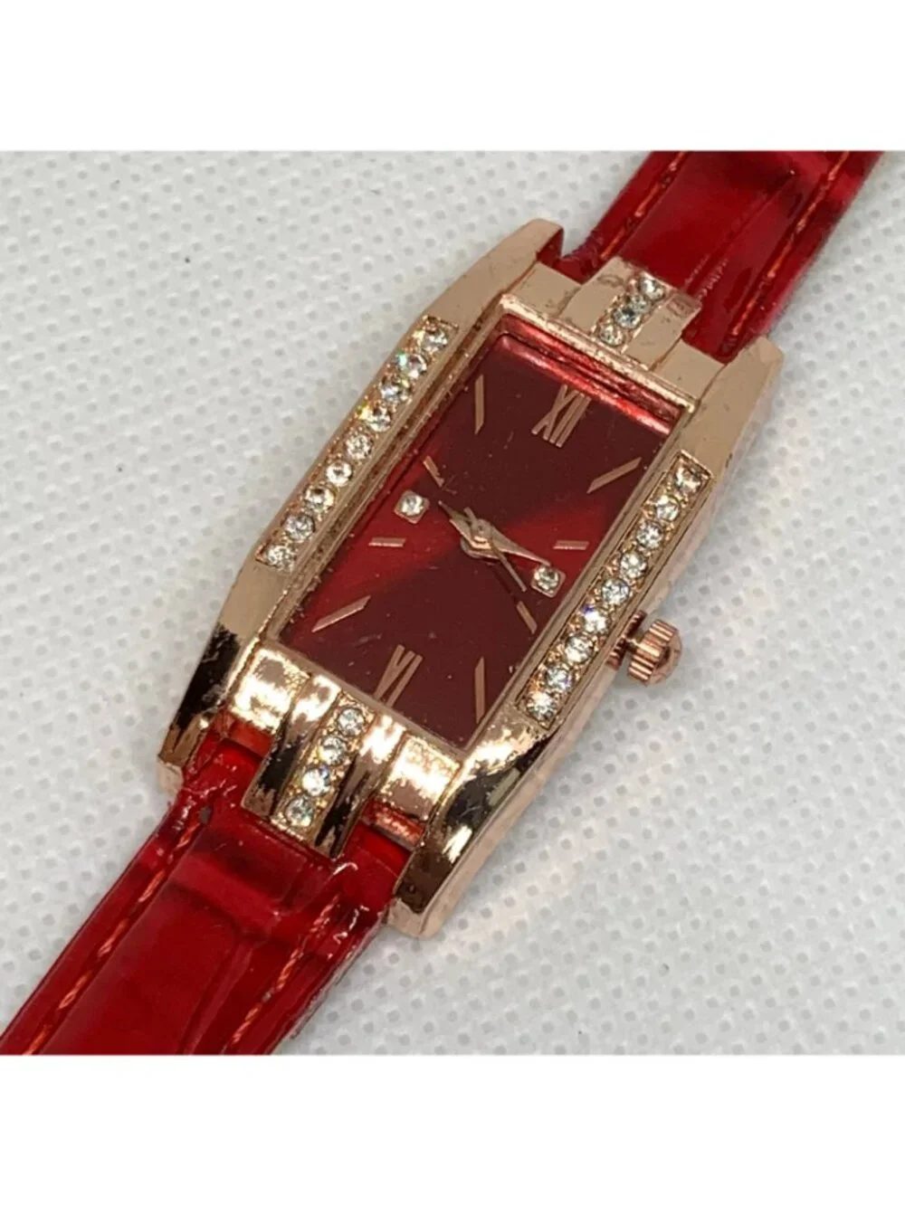 N/A women’s quartz