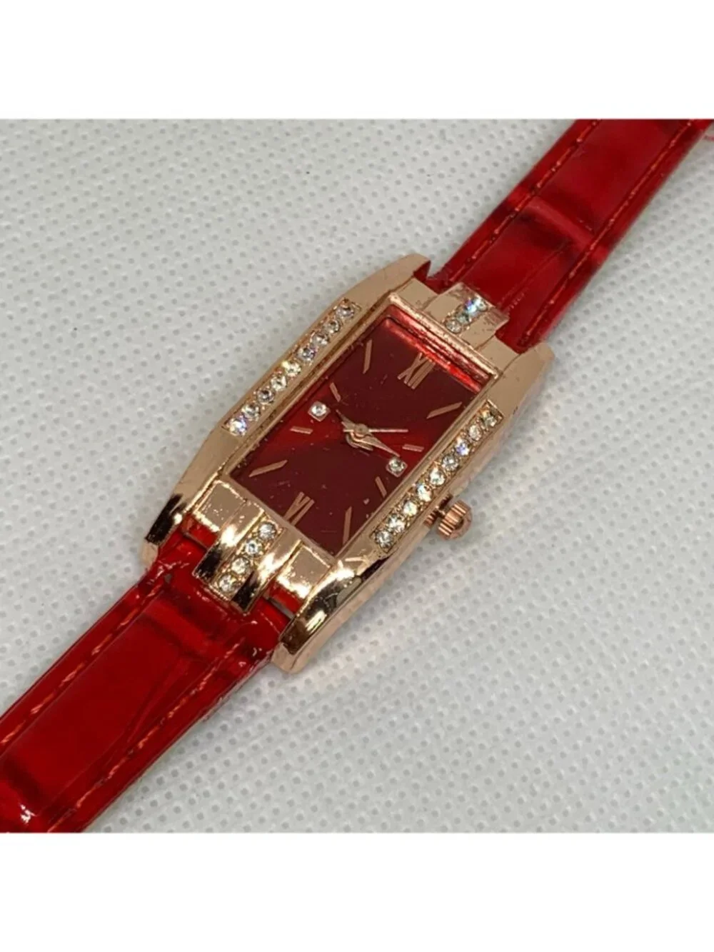N/A women’s quartz