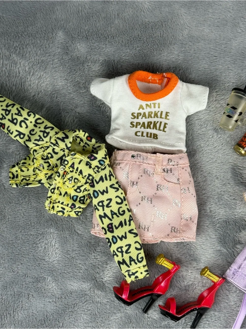 Rainbow High clothing Lot