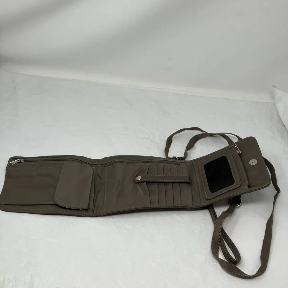 Hadaki travel wallet
