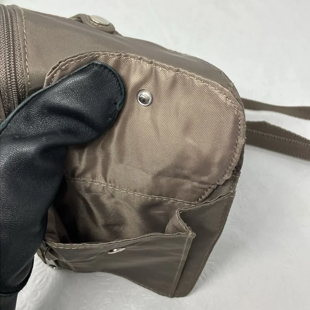 Hadaki travel wallet