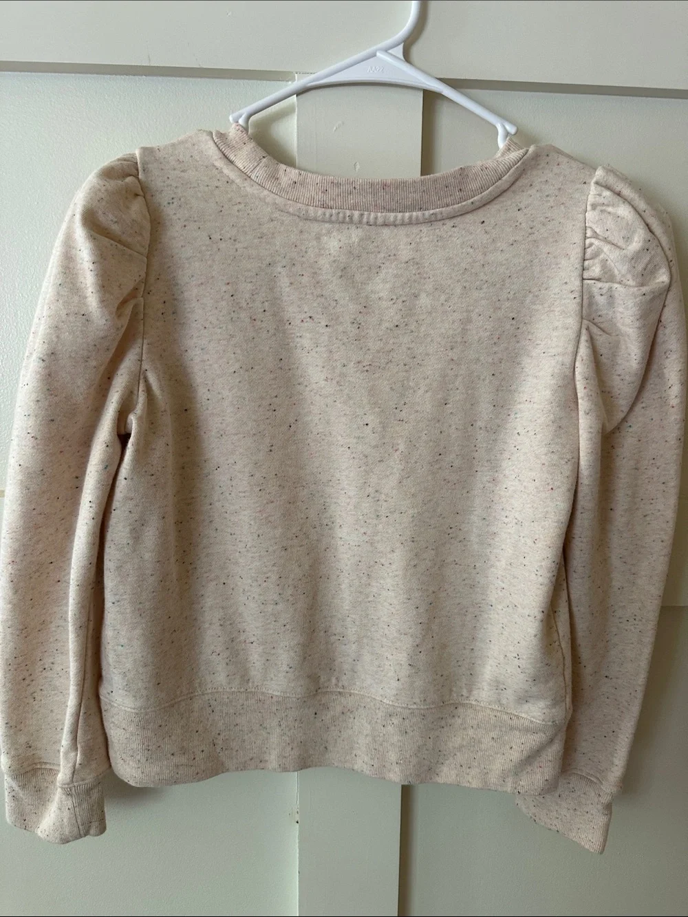 GAP crewneck cream