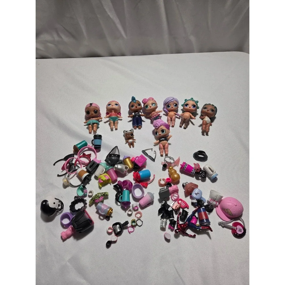 LOL Surprise Doll Lot 8 Dolls 1 Lil Sister and‎ Large Accessory Collection
