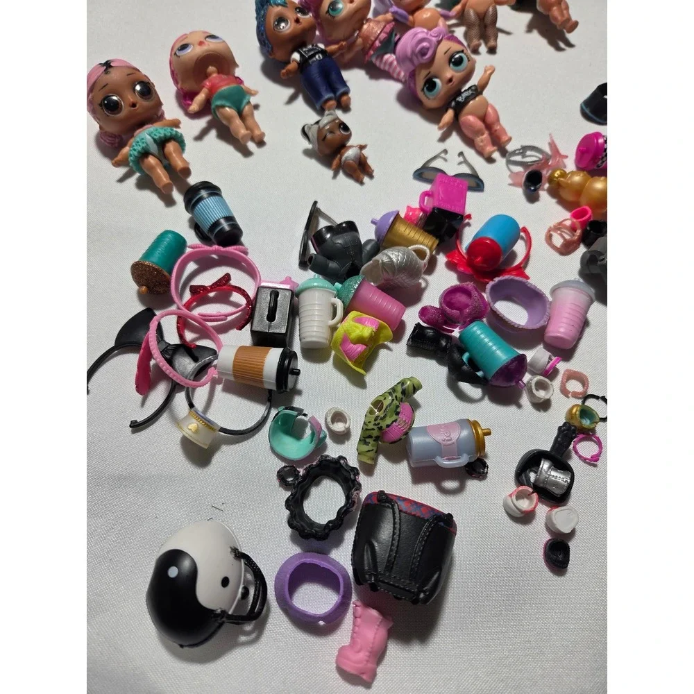 LOL Surprise Doll Lot 8 Dolls 1 Lil Sister and‎ Large Accessory Collection