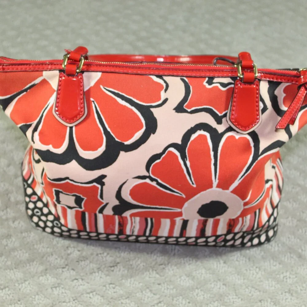 Coach canvas red