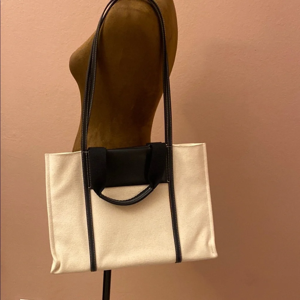 Charles & Keith versatile straps front