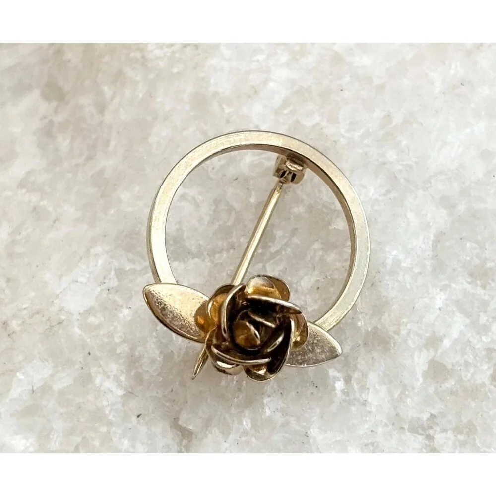 Tiny Gold Toned Rose Shaped Round Vintage Cute Jewelry Brooch | Lapel Pin