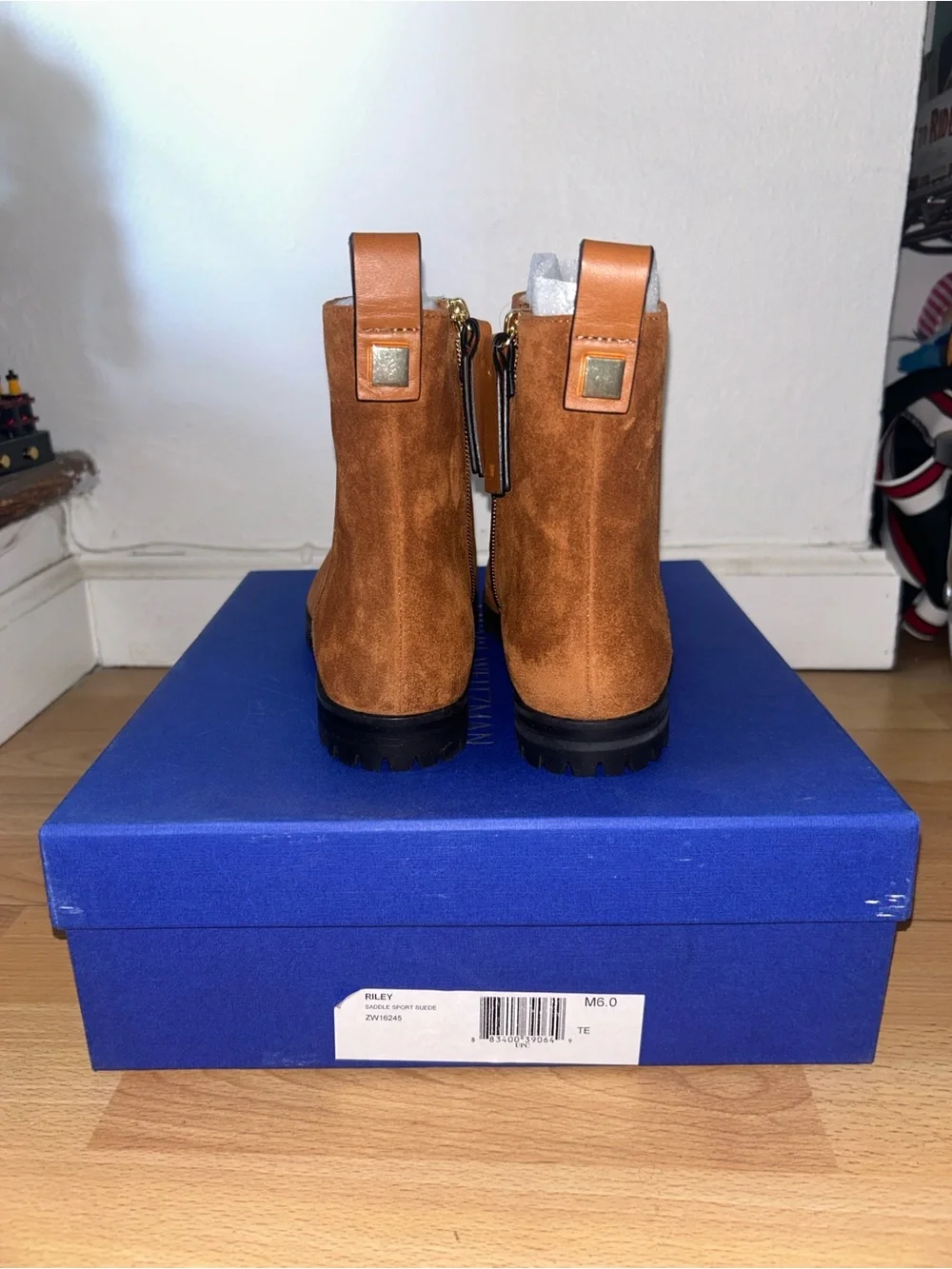 Stuart Weitzman stuart weitzman