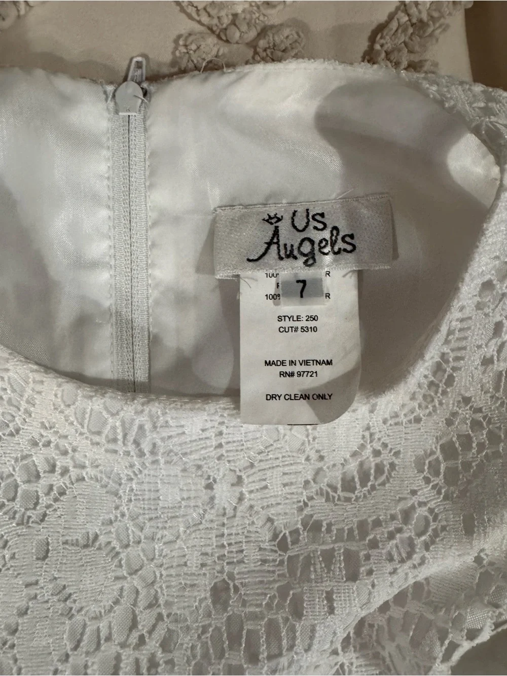 Us Angels sleeveless lace