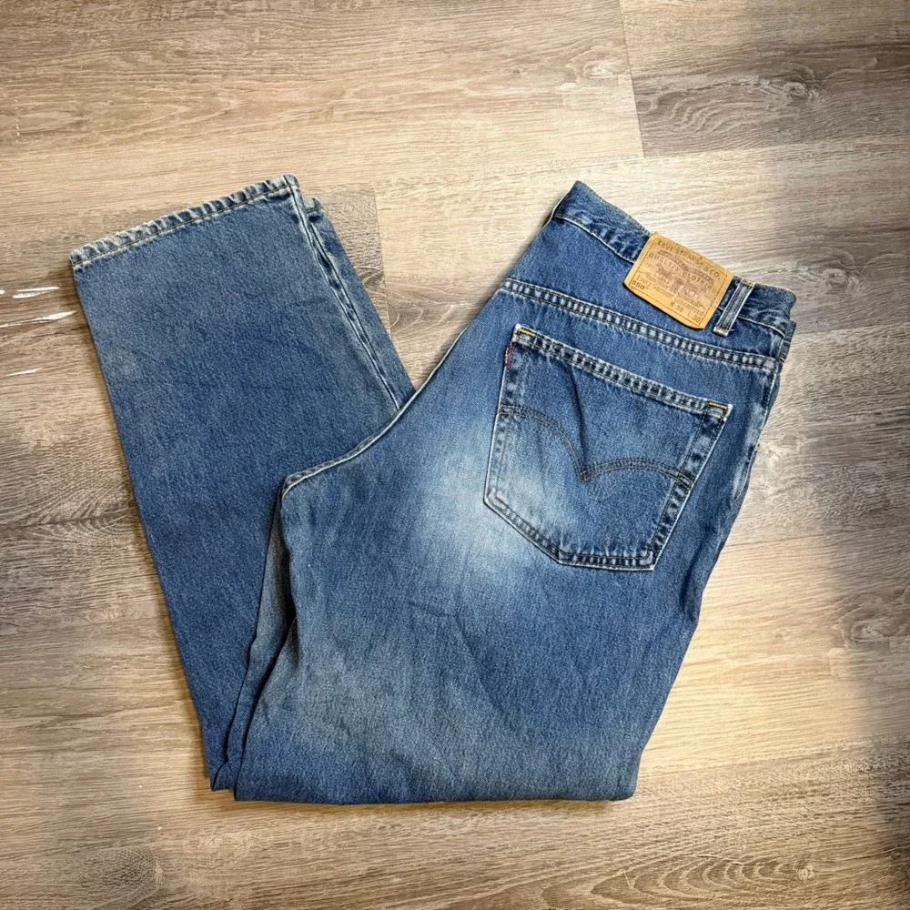 Levis 550 Relaxed Fit Tapered Leg Blue Denim Jeans Mens 38x30 Medium Wash