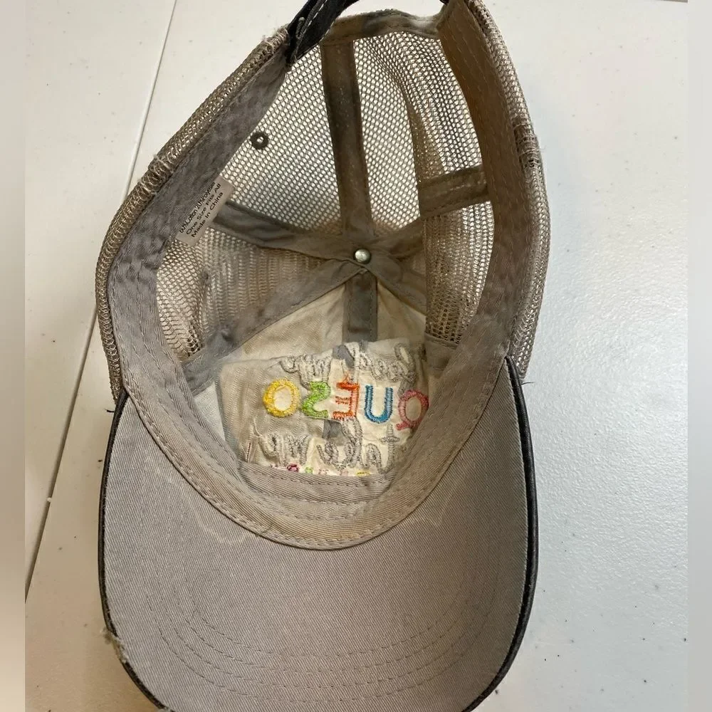 EUC Women’s Black Mesh Adjustable Baseball Cap Feed Me Queso & Take Me Fishing